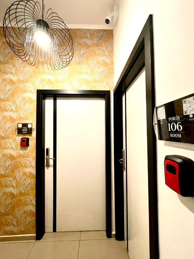 Happy Living Hostel Wrocław Extérieur photo